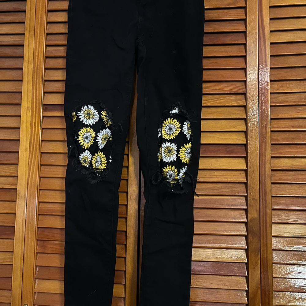 Levi’s Flower Patch Black Ripper Skinny Jeans
